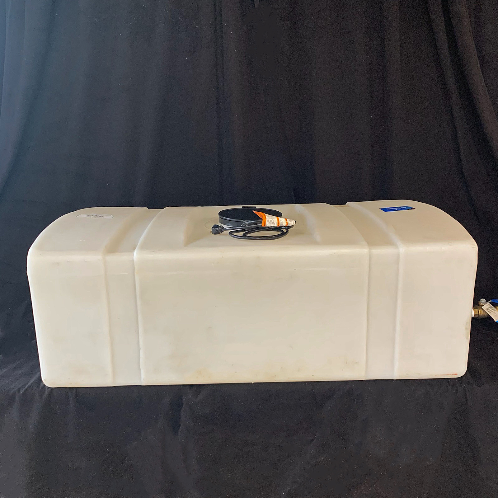 Water Tank - 52 Gallon with Built in Pump